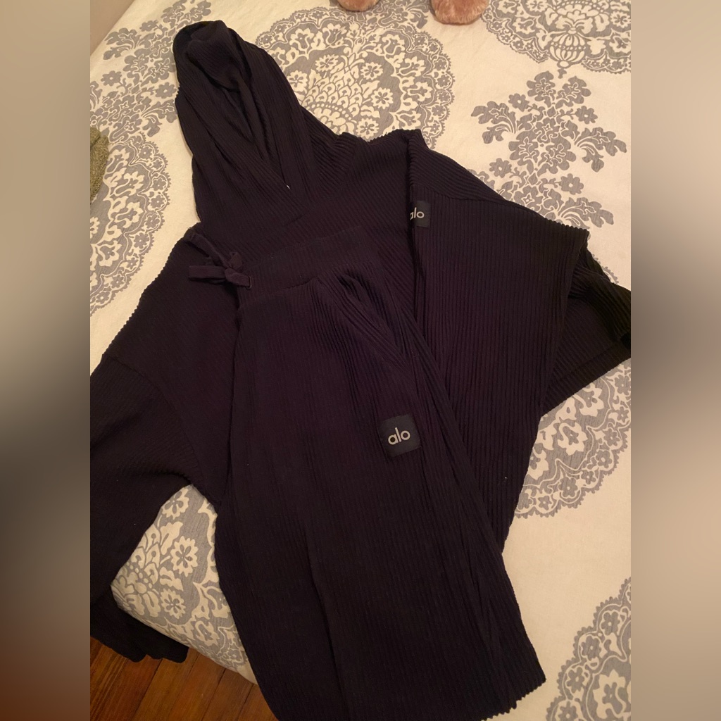 Alo Black Ribbed Hoodie And Sweatpants Set